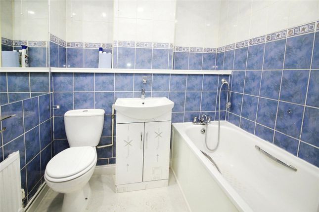 Flat 29, Atholl Court,, Kingsway Gardens, Hampshire photo 3