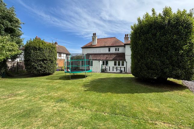 100, Cooden Drive, Bexhill on Sea photo 3