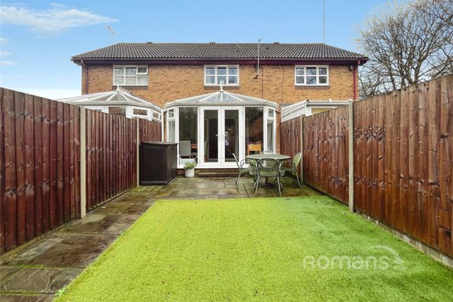 19, Lyndsey Close, Hampshire photo 2