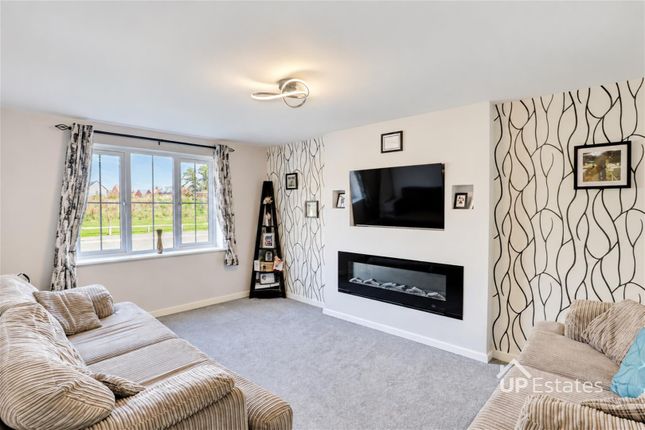 Julius Way, Nuneaton photo 4