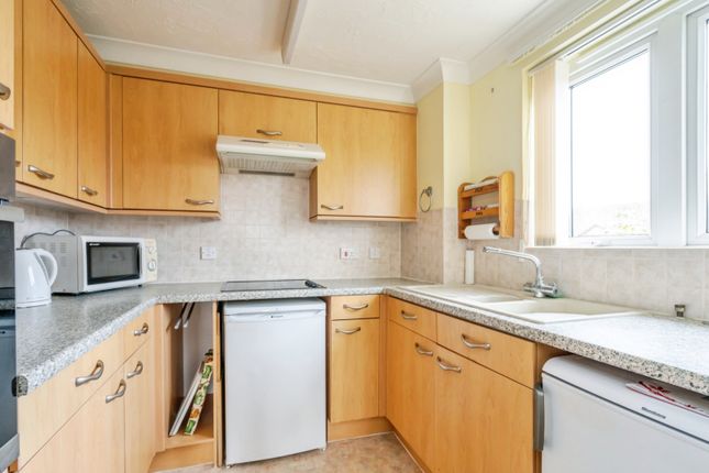 Flat 73 Buckingham Court,, Shrubbs Drive, West Sussex photo 4