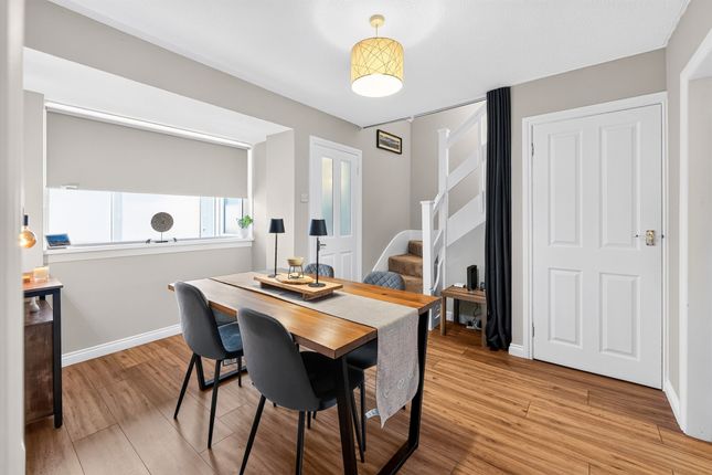 36, Fairhaven Square, KILWINNING photo 4