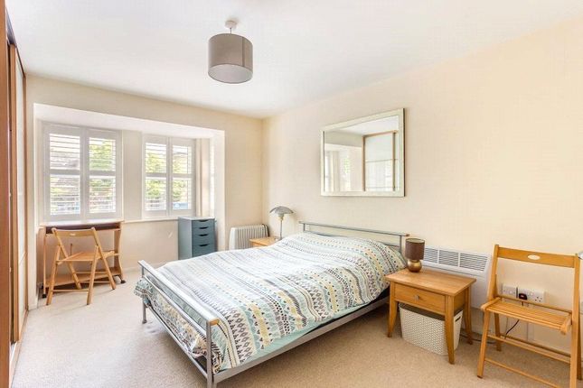 Flat 5, 110, Transcend, Windsor photo 4