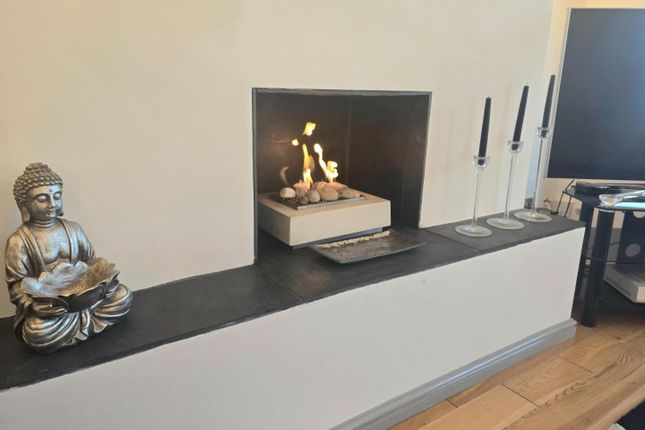 18, The Crossway, Darlington photo 4