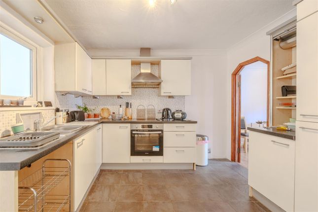 96a, Leigh Hall Road, Essex photo 4