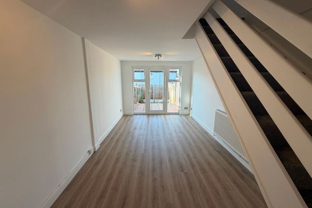 74 Stapleford Close, Chingford photo 3
