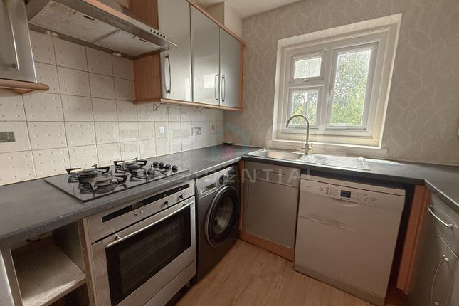 25, Westmere Drive, Mill Hill photo 5