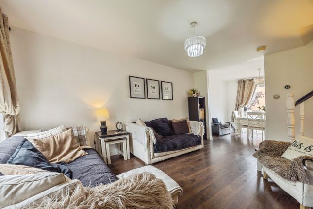 5, Fivestanks Court, Broxburn photo 3