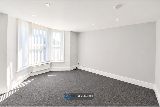 Leyland Road, Flat, Southport photo 2