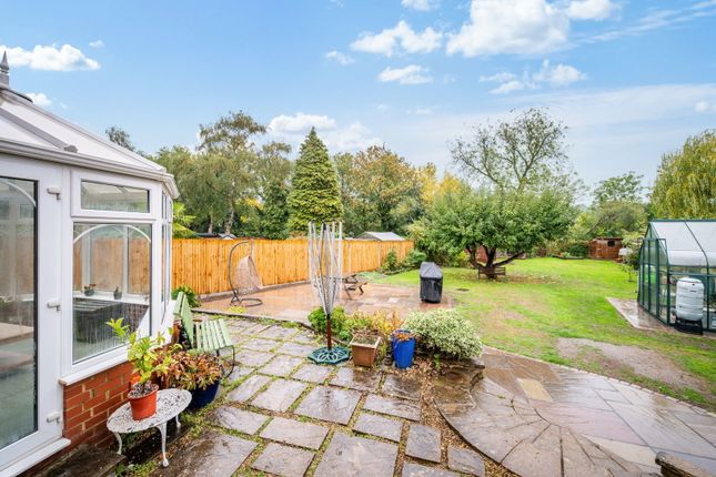 60, Granville Road, Oxted photo 3