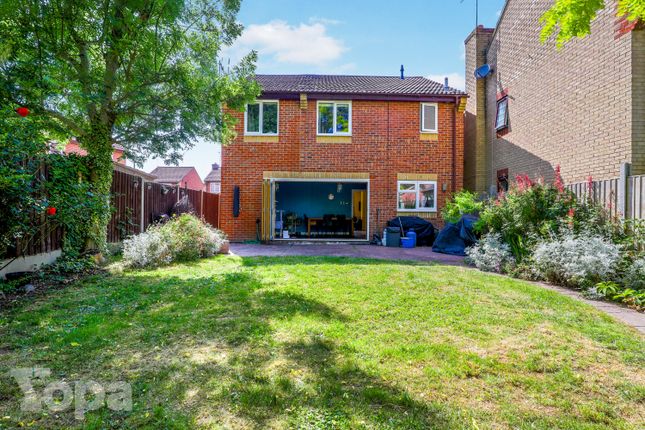1, Chambers Close, Greenhithe photo 4