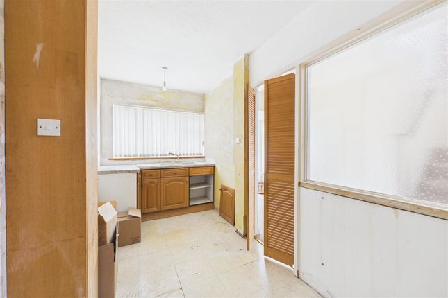 25, St. Leodegars Way, Chichester photo 4