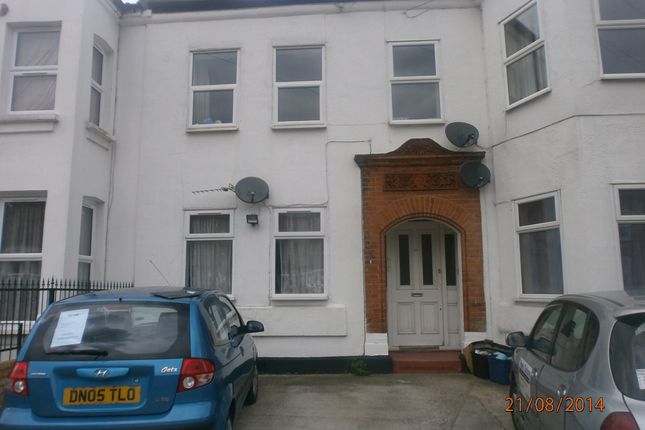 Thumbnail Flat to rent in York Road, Ilford, Essex