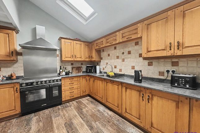 38, Mount Tamar Close, Plymouth photo 4