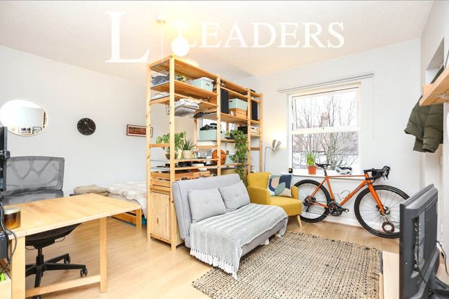 94, Paxton Road, London photo 4