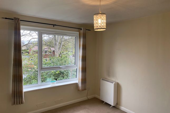 Flat for sale in Rectory Close, Bracknell