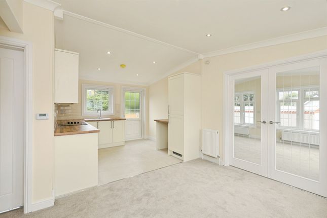 16, Mill House Park, Newcastle Avenue, Worksop photo 4