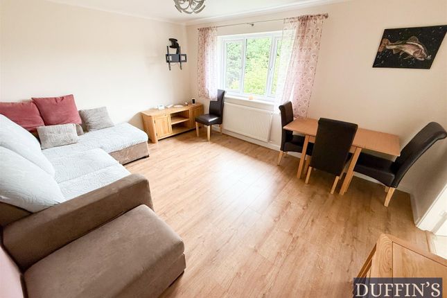 79, Stone Hill Drive, Blackburn photo 4