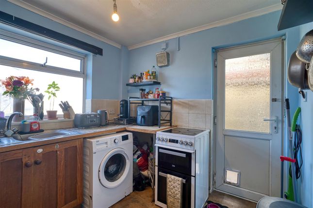 26, Downsview Drive, Gillingham photo 4