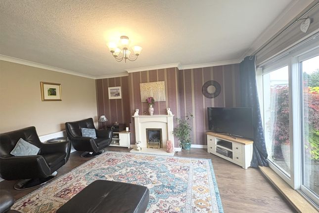 13, Annetyard Drive, Skelmorlie photo 3