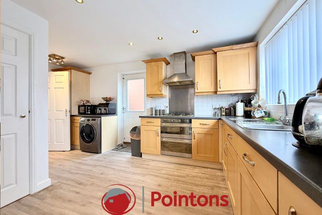 7, Buttercup Way, Bedworth photo 4