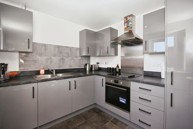 58, Firecrest Close, Coventry photo 3