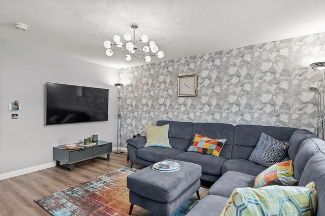 11, Waddell Road, Bathgate photo 3