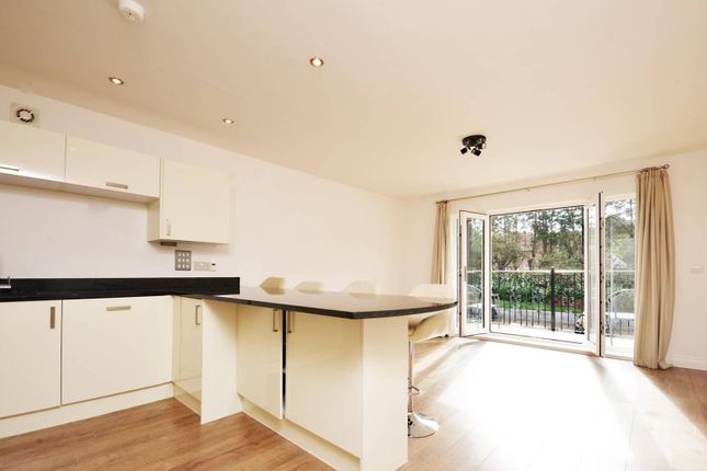 Flat to rent in Epsom Road, Boxgrove, Guildford