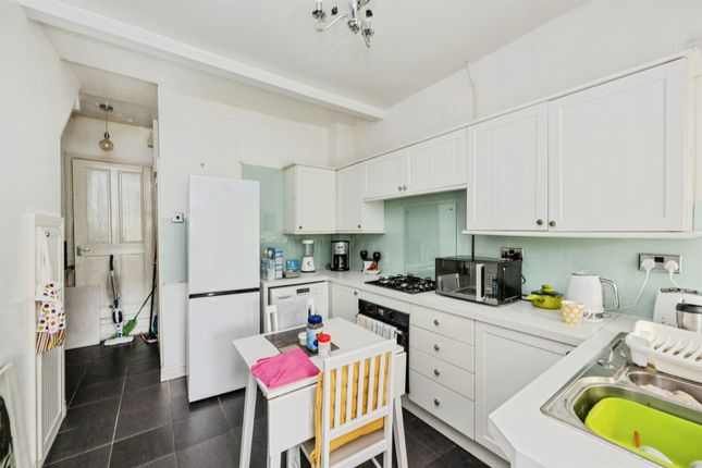 95, Wern Road, Swansea photo 3