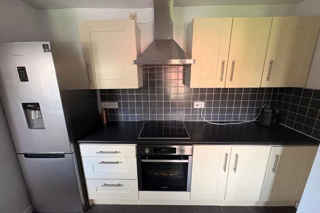 323 Longmoor Lane, Liverpool photo 2
