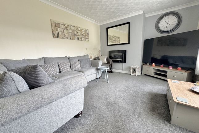 15, Brydon Crescent, Durham photo 4