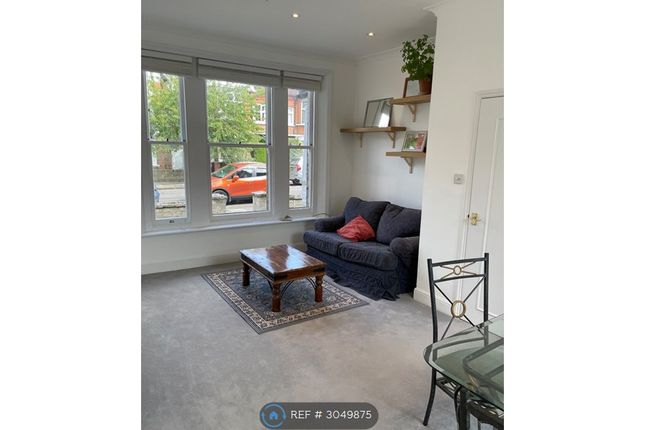 Flat, Clarendon Drive Putney, London photo 2