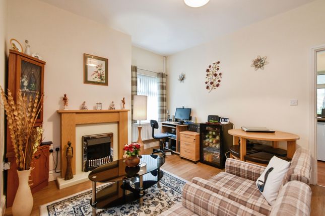 2, Ceidrim Road, Ammanford photo 4