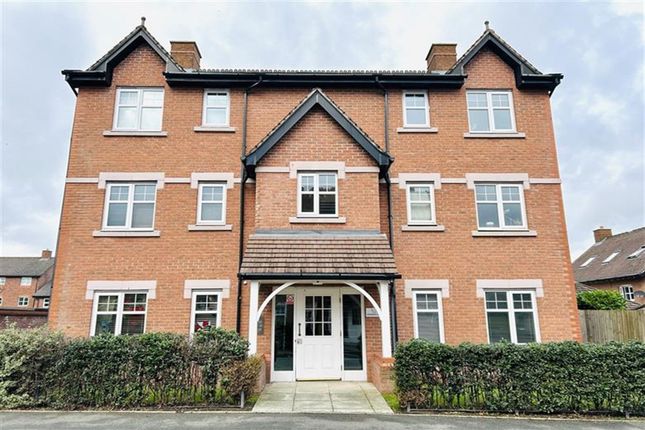 1-bed flat on 15 Newarth Drive, Lymm, £135,000