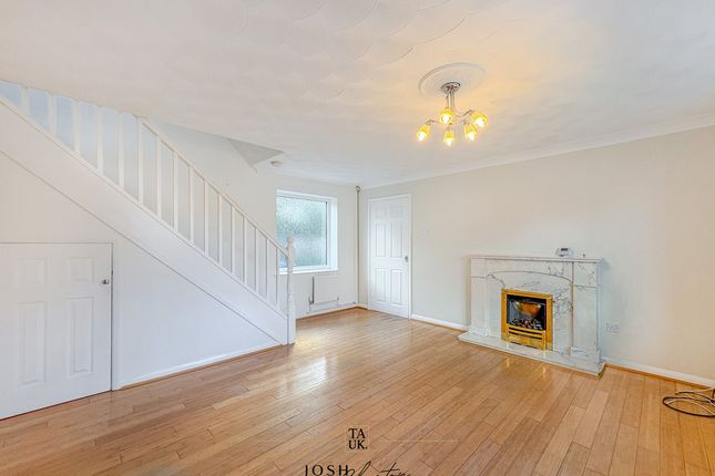 34, St Dominics Way, Manchester photo 3