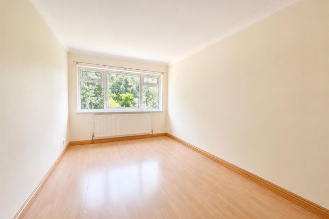 51b, Gladstone Road, Watford photo 3