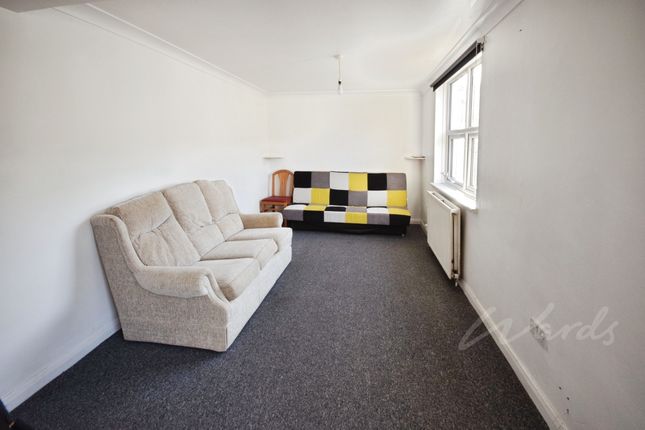 Flat 4, Evorg House, Grove Road, Chatham photo 3