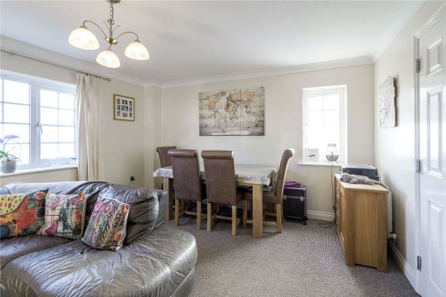 12, Dainty Grove, Northampton photo 4