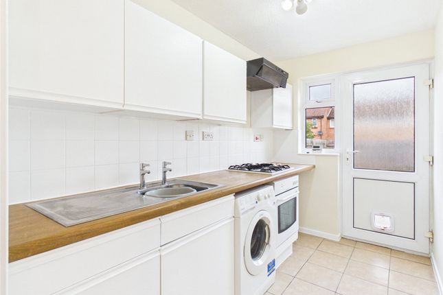 7, Oakridge Close, Gloucester photo 4