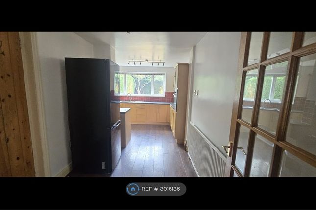 Whittington Grove, Newcastle Upon Tyne photo 5