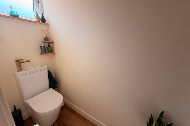 14, Lennon Close, Rugby photo 5