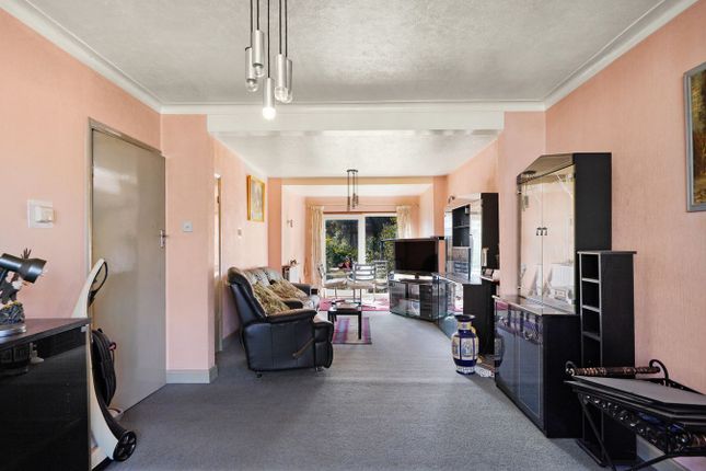 59, Harley Crescent, Harrow photo 4