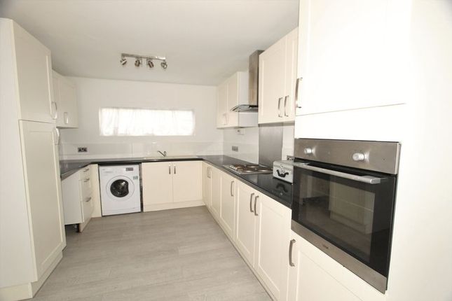 19, Snowbell Square, Northampton photo 4