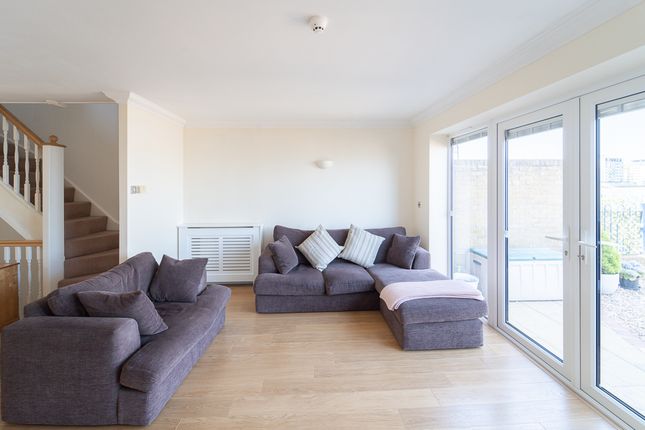 65, Dominica Court, Sovereign Harbour Eastbourne photo 4