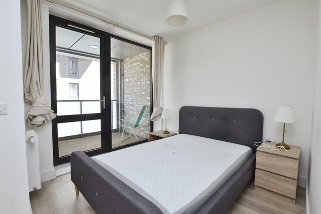 Flat 401 Sailors House, 16, Deauville Close, London photo 4