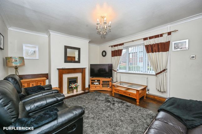 16, Taylor Avenue, Ormskirk photo 3