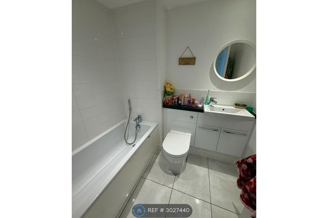 Morshead Drive, Binfield, Bracknell photo 4