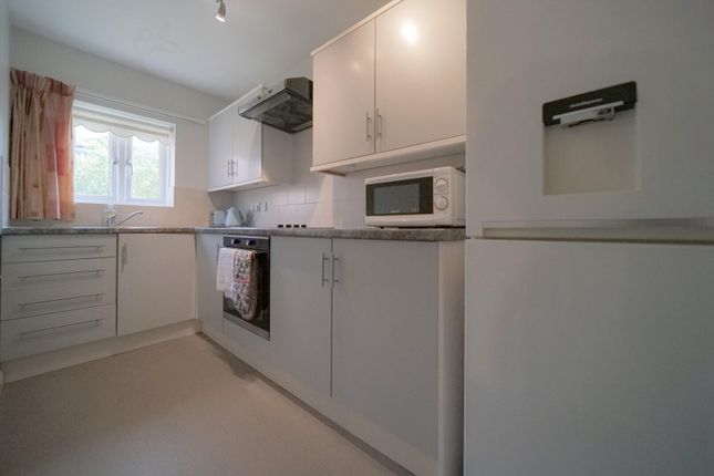 7, Wharf Court, Melksham photo 3