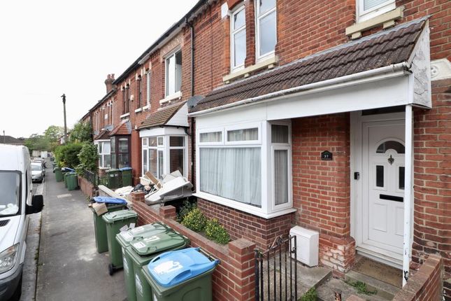 Terraced house to rent in Cromwell Road, Shirley, Southampton