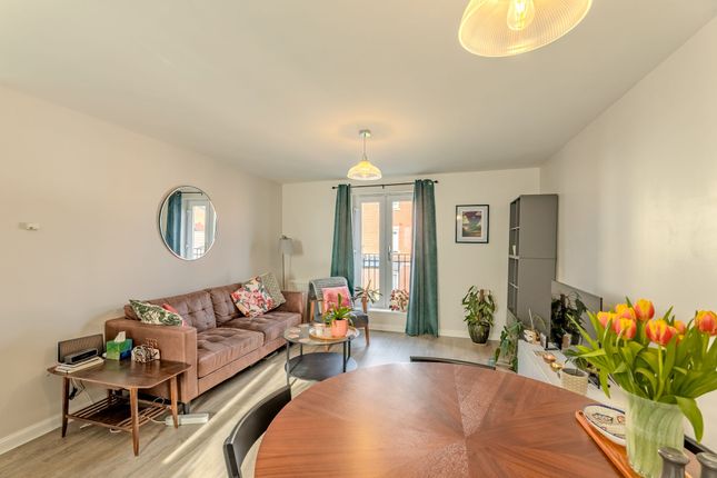 23 Turner Drive, Oxford photo 2